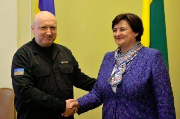 Турчинов: пастор и секретарь валютной безопасности Украины Турчинов: пастор и секретарь валютной безопасности Украины