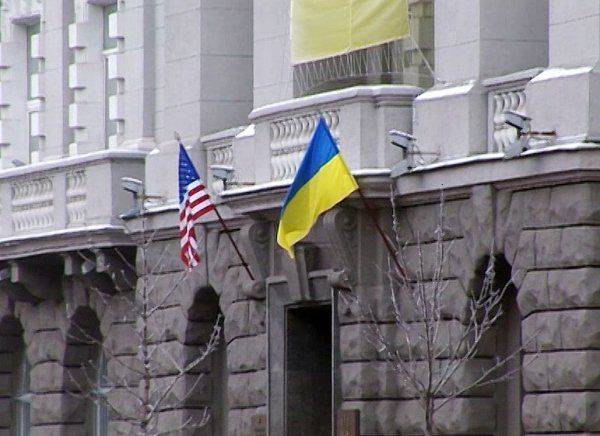 Американцы продолжают занимать целый этаж в главном офисе СБУ, — Лавров Американцы продолжают занимать целый этаж в главном офисе СБУ, — Лавров