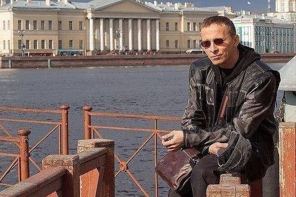 Иван Охлобыстин — Борису Акунину: «Не путайтесь под ногами у нации» Иван Охлобыстин — Борису Акунину: «Не путайтесь под ногами у нации»