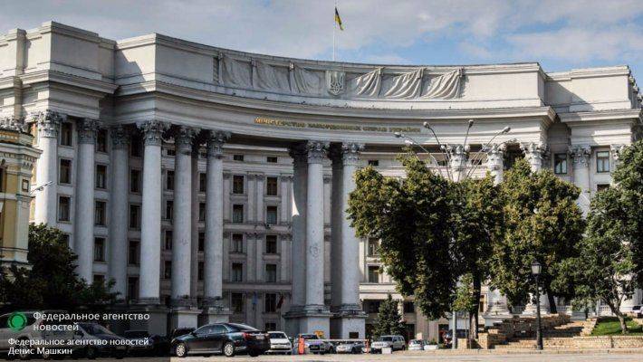 Павлив: Киев может обратиться со своими обидами в лигу сексуальных реформ Павлив: Киев может обратиться со своими обидами в лигу сексуальных реформ