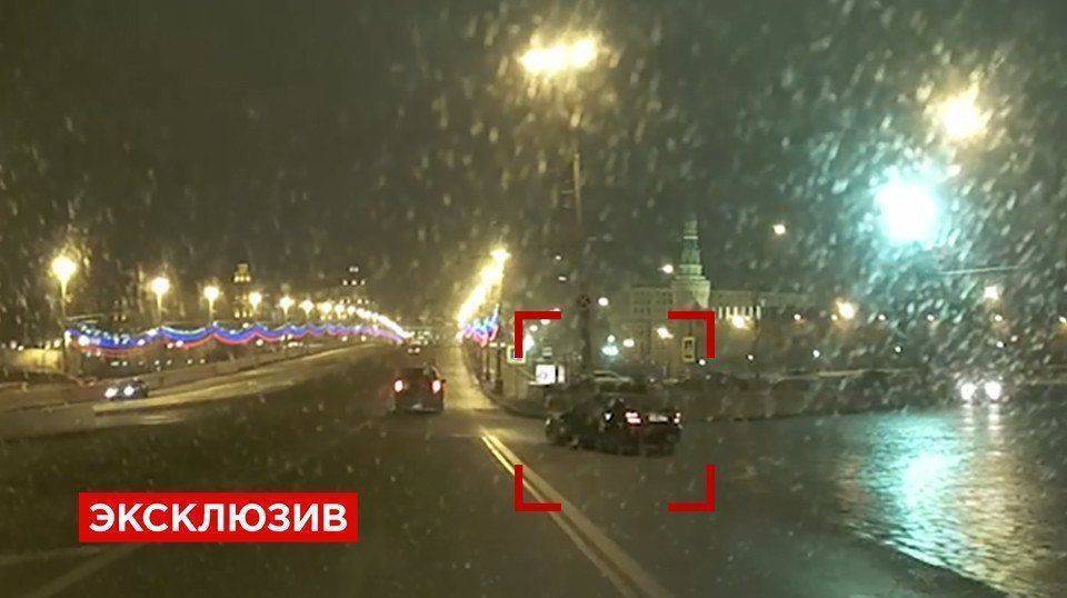 Бывший разведчик ФРГ опознал автомобиль СБУ на последнем видео с Немцовым Бывший разведчик ФРГ опознал автомобиль СБУ на последнем видео с Немцовым