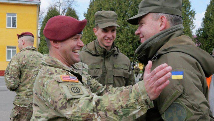 Украинские военные разграбили помощь из США Украинские военные разграбили помощь из США