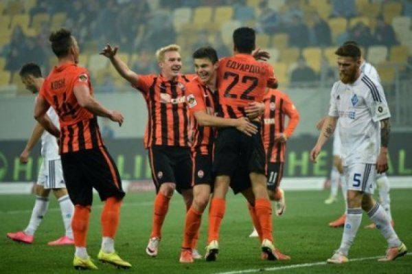 Укронаци требуют от СБУ запретить приезд «Шахтера» в Харьков Укронаци требуют от СБУ запретить приезд «Шахтера» в Харьков