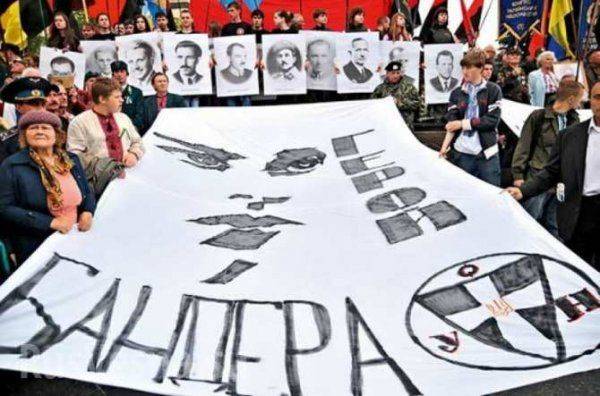 «Бандер потрібно вбивати!» — коренной украинец и участник Майдана высказал все, что думает о власти Порошенко «Бандер потрібно вбивати!» — коренной украинец и участник Майдана высказал все, что думает о власти Порошенко