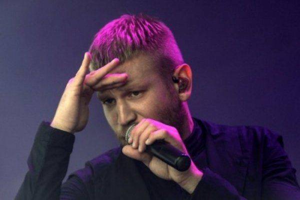 Львовский паноктикум: Ивана Дорна заставили рисовать Украину с Крымом, а Барских откупаться от наципикетчиков   Львовский паноктикум: Ивана Дорна заставили рисовать Украину с Крымом, а Барских откупаться от наципикетчиков