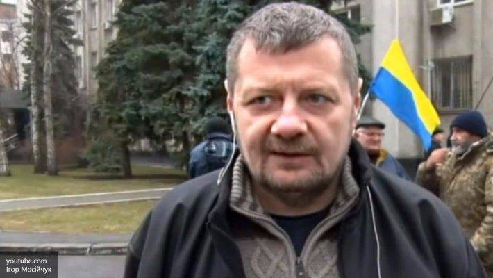 Самый эффектный радикал Украины рассказал о погромах перед выборами в Раду Самый эффектный радикал Украины рассказал о погромах перед выборами в Раду