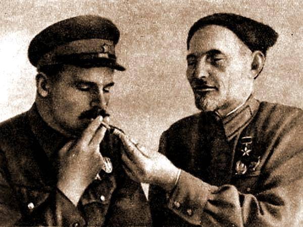 Комиссары не сдаются Комиссары не сдаются