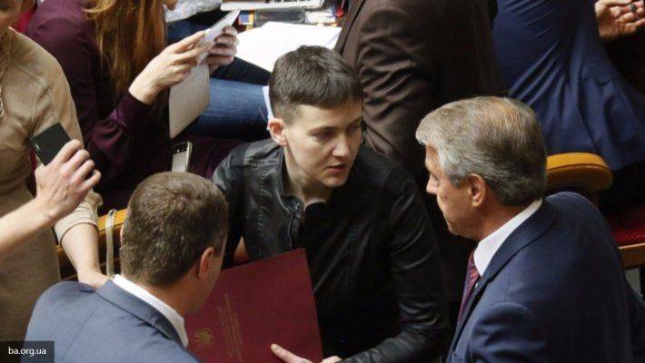 Савченко предлагает снести голову кабмину Гройсмана Савченко предлагает снести голову кабмину Гройсмана