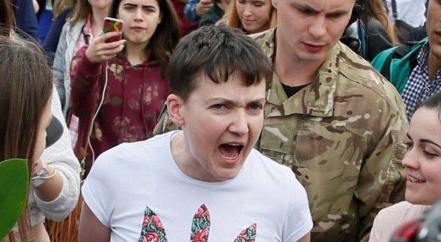 Из «героев» в предатели: украинцы сравняли Савченко с ничтожеством Из «героев» в предатели: украинцы сравняли Савченко с ничтожеством