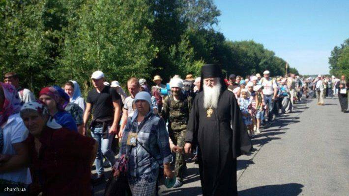Крестный ход на Украине. Роман Носиков о нашем народе и нелюдях в мазепинках.. Крестный ход на Украине. Роман Носиков о нашем народе и нелюдях в мазепинках..