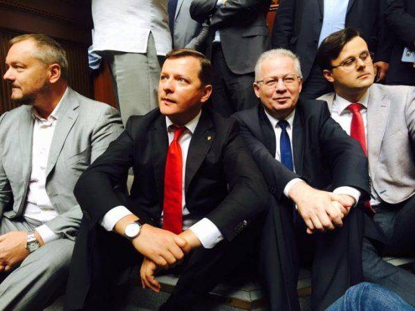 Ляшко и Тимошенко сдулись: Верховная Рада разблокирована. Грызня среди майданщиков нарастает Ляшко и Тимошенко сдулись: Верховная Рада разблокирована. Грызня среди майданщиков нарастает