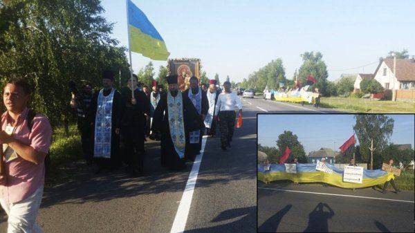 «Правый сектор» устроил провокацию участникам Крестного хода «Правый сектор» устроил провокацию участникам Крестного хода