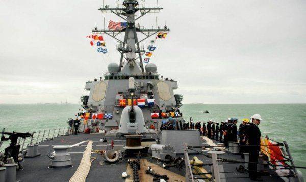 Эсминец ВМС США с системой ПРО идет к берегам Украины Эсминец ВМС США с системой ПРО идет к берегам Украины