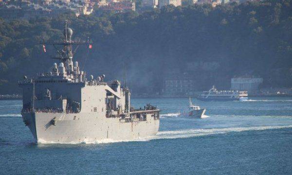 Американцы продолжают поставлять оружие на Украину под видом участия в учениях?  Американцы продолжают поставлять оружие на Украину под видом участия в учениях?