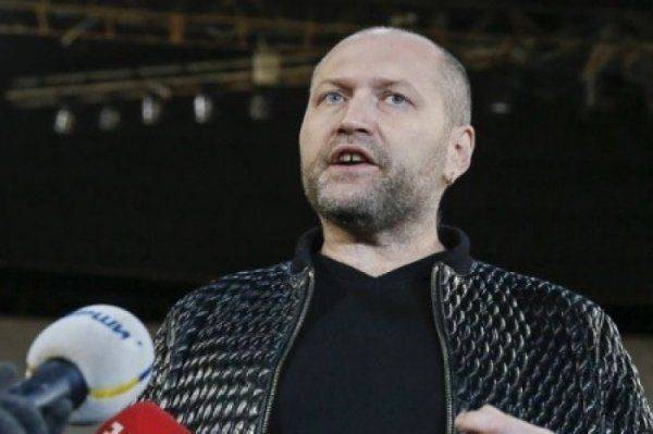 Правосек Береза угрожает жителям Донбасса "возмездием" после возвращения в "единую страну"  Правосек Береза угрожает жителям Донбасса "возмездием" после возвращения в "единую страну"