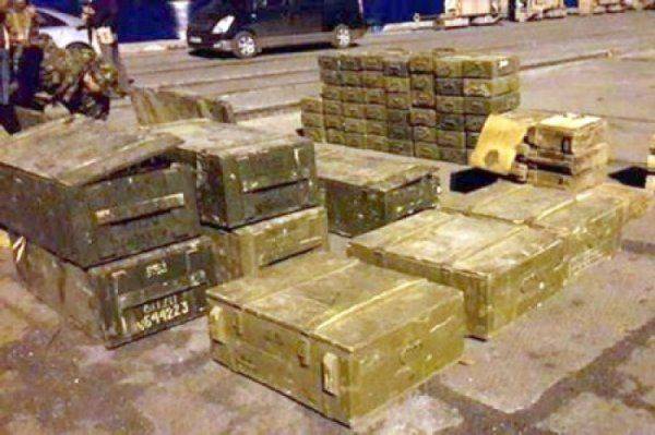 Война на Донбассе прикрывает контрабанду оружия ИГИЛовцам? Война на Донбассе прикрывает контрабанду оружия ИГИЛовцам?