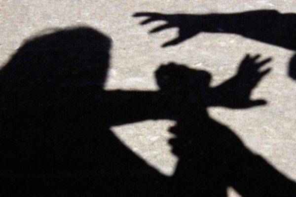 В Павлограде зверски избили местного жителя, не пожелавшего жить на улице имени "хероя АТО"  В Павлограде зверски избили местного жителя, не пожелавшего жить на улице имени "хероя АТО"