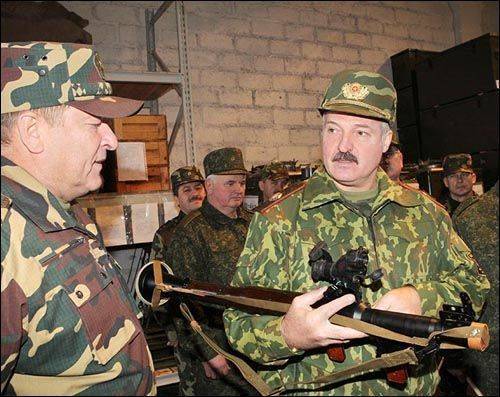 Белорусская военная доктрина: с кем готовится воевать Лукашенко? Белорусская военная доктрина: с кем готовится воевать Лукашенко?