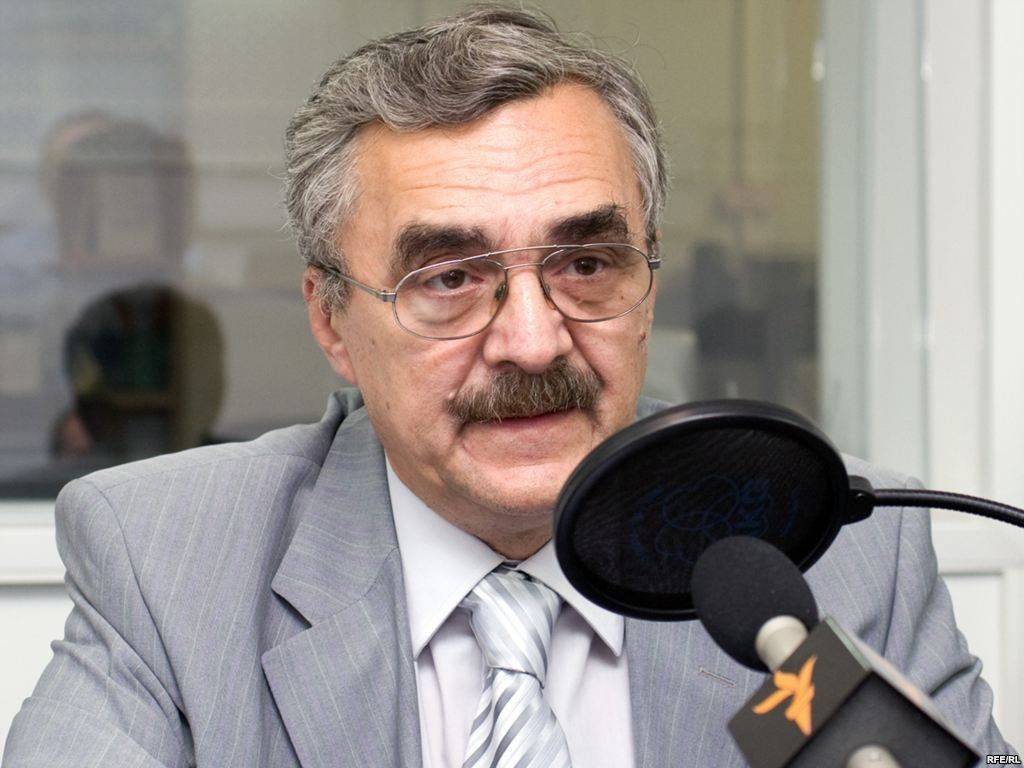 Порошенко нужны провокации без войны, потому что он не хочет переносить столицу во Львов. Интервью Владимира Жарихина Порошенко нужны провокации без войны, потому что он не хочет переносить столицу во Львов. Интервью Владимира Жарихина