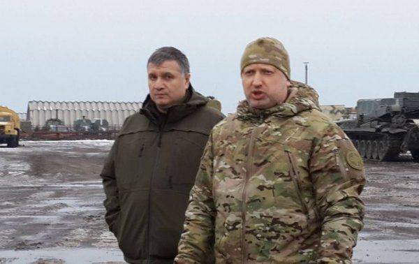 Озвучен сценарий ликвидации Порошенко и захвата власти Турчиновым и Аваковым Озвучен сценарий ликвидации Порошенко и захвата власти Турчиновым и Аваковым