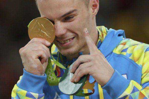 Он подписан на Путина: единственная золотая медаль Украины оказалась с привкусом зрады  Он подписан на Путина: единственная золотая медаль Украины оказалась с привкусом зрады