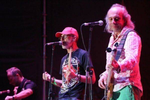 Браты Гадюкины сменили пластинку: «хлопци с Бандерштата» считают АТО гражданской войной  Браты Гадюкины сменили пластинку: «хлопци с Бандерштата» считают АТО гражданской войной