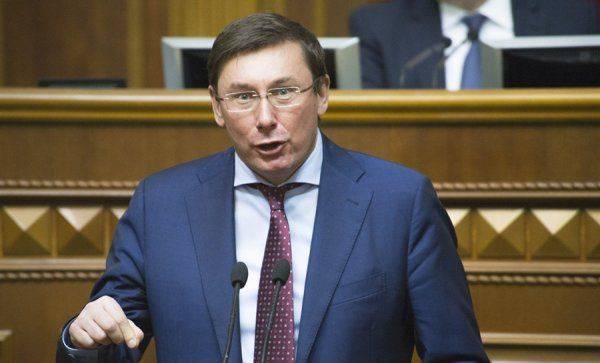 Луценко собрал более ста тысяч вещдоков против России Луценко собрал более ста тысяч вещдоков против России