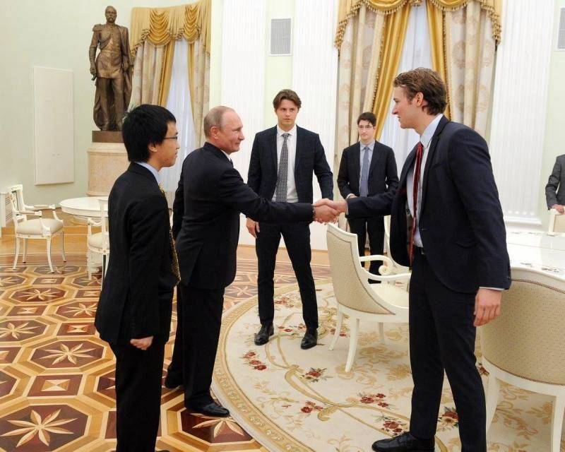 Путин смог составить мнение о подрастающей англосаксонской элите Путин смог составить мнение о подрастающей англосаксонской элите
