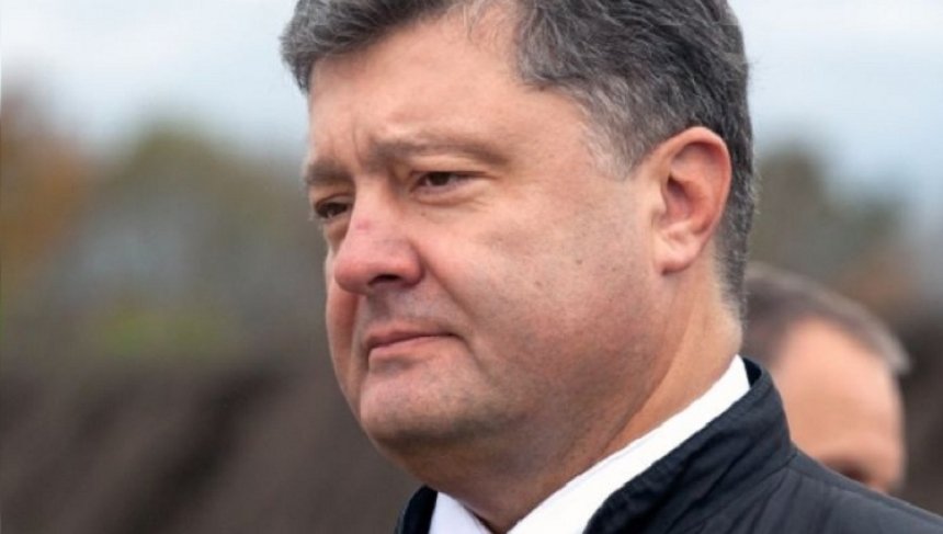 Порошенко понадеялся, что ЕС расширит санкции против России Порошенко понадеялся, что ЕС расширит санкции против России