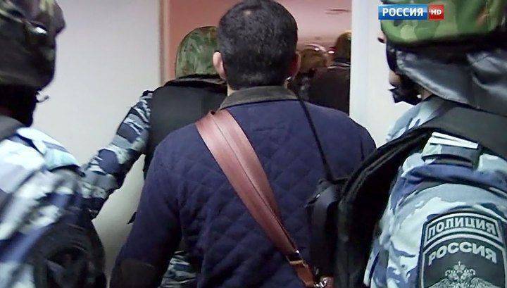 В центре Москвы задержан "избиратель с бомбой" В центре Москвы задержан "избиратель с бомбой"