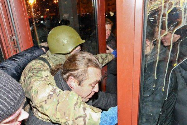 Данилко рассказал о целовавших Киркорова в зад украинских артистах и политиках-тварях из “Свободы” Данилко рассказал о целовавших Киркорова в зад украинских артистах и политиках-тварях из “Свободы”