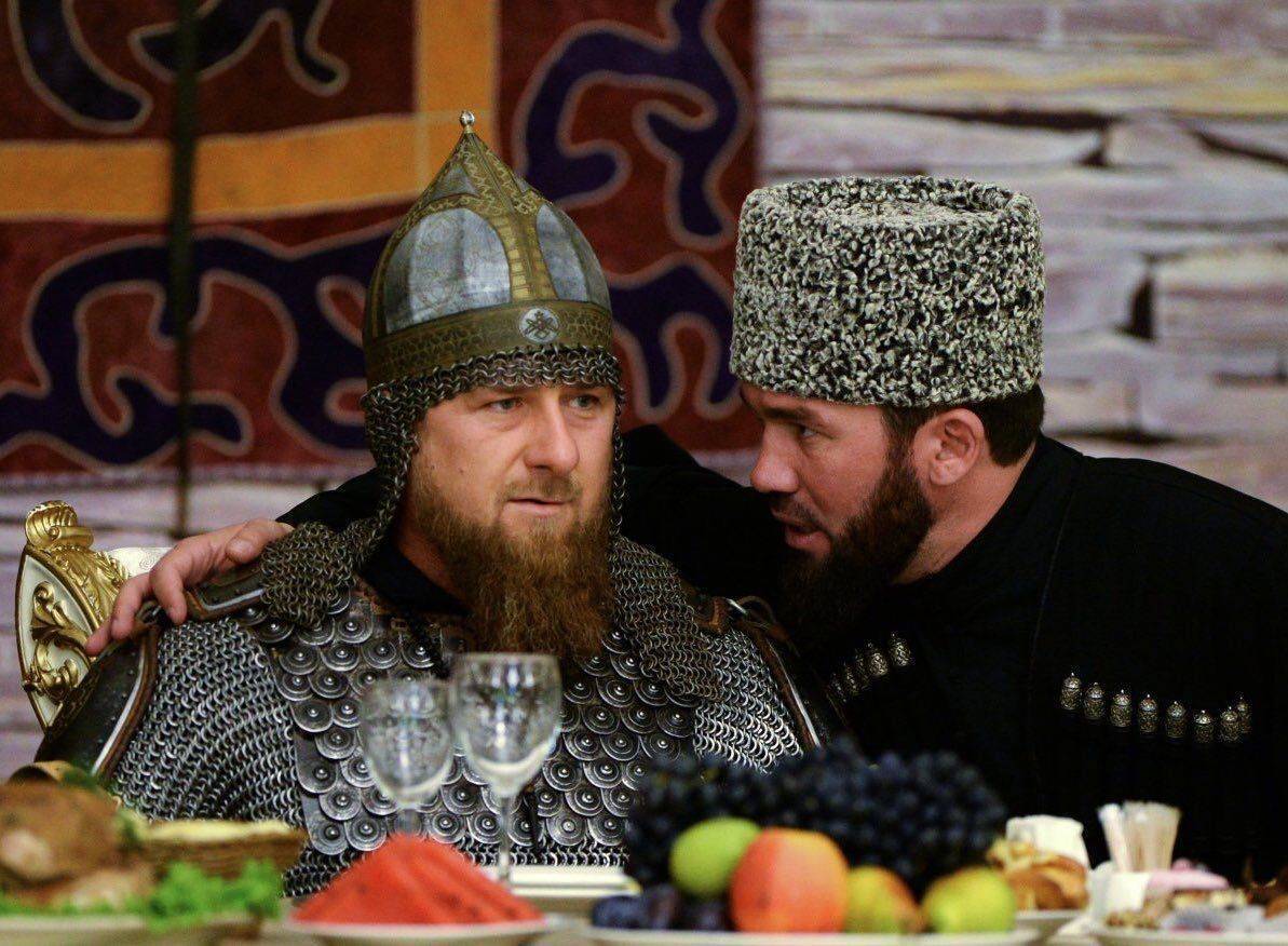 Кадыров отметил День чеченской женщины в доспехах и с копьём