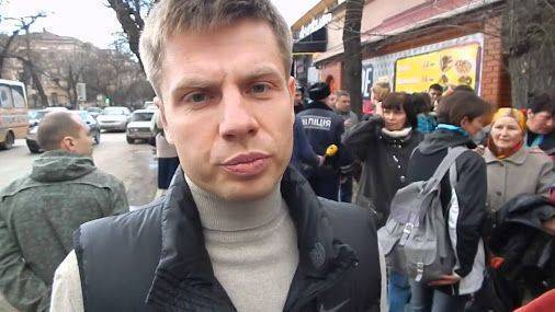 Гончаренко сравнили с целующим задницы гитлеровским полицаем Гончаренко сравнили с целующим задницы гитлеровским полицаем