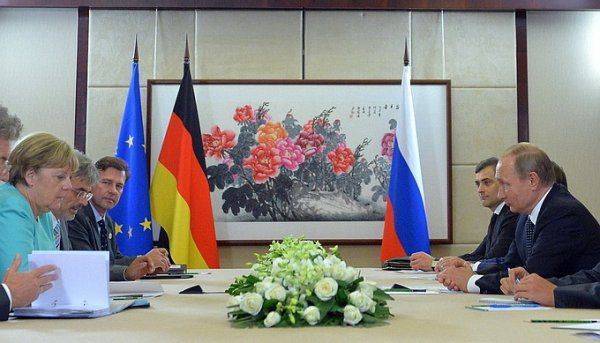 Путин подколол невыспавшуюся Меркель – остались ли у неё силы на Украину? Путин подколол невыспавшуюся Меркель – остались ли у неё силы на Украину?