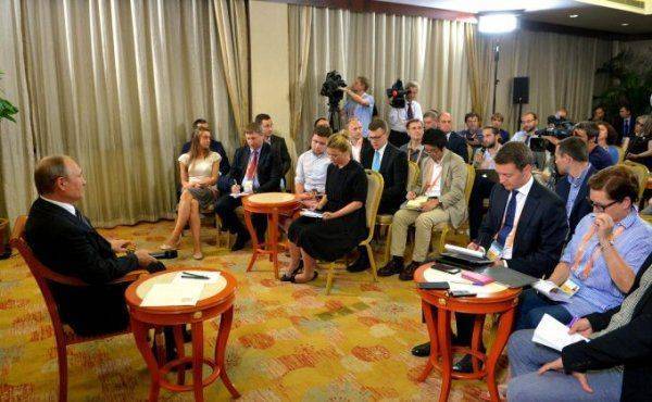 “Куда деваться, придётся общаться”: Путин согласился на встречу с Порошенко “Куда деваться, придётся общаться”: Путин согласился на встречу с Порошенко