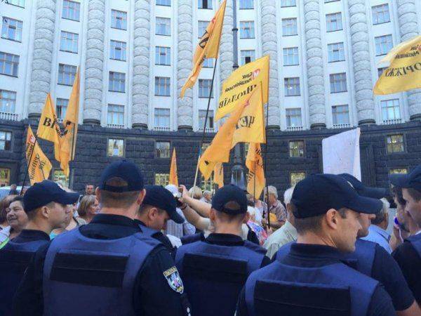 Протесты шахтеров и обманутых вкладчиков названы в Киеве “кремлевскими заготовками” Протесты шахтеров и обманутых вкладчиков названы в Киеве “кремлевскими заготовками”