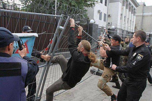 Свобода. Равенство. Братство. Ложь. Лицемерие Свобода. Равенство. Братство. Ложь. Лицемерие