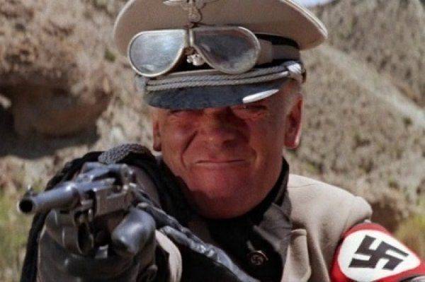 Я дам вам парабеллум. Советник МВД предлагает раздать «короткие стволы» всем, кто любит Украину Я дам вам парабеллум. Советник МВД предлагает раздать «короткие стволы» всем, кто любит Украину