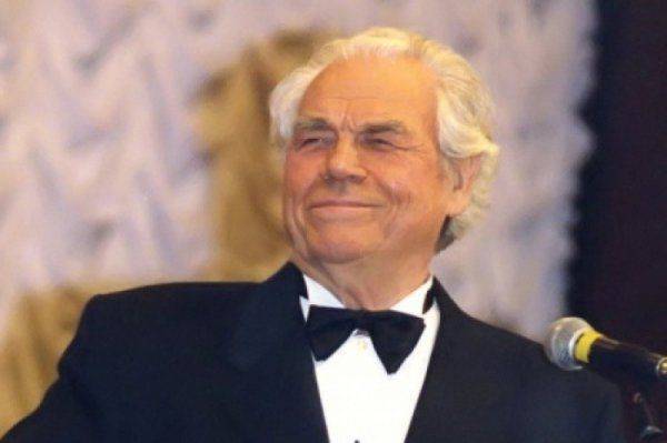 Власть рогулья: Ценный архив оперного певца с мировым именем Дмитрия Гнатюка выбросили на помойку Власть рогулья: Ценный архив оперного певца с мировым именем Дмитрия Гнатюка выбросили на помойку