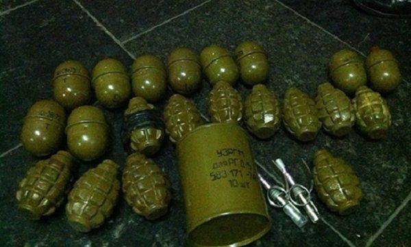 В киевском метро задержали мужчину с боевыми гранатами  В киевском метро задержали мужчину с боевыми гранатами