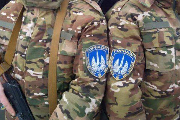 "Ветеран АТО" из Торнадо расстрелял полицейский патруль в Днепропетровске "Ветеран АТО" из Торнадо расстрелял полицейский патруль в Днепропетровске
