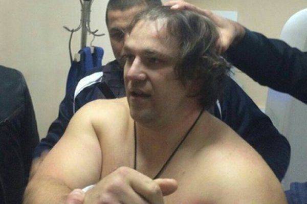 Ты породил это чудовище! Привыкшие к бардаку украинцы в шоке от беспредела карателя в Днепропетровске Ты породил это чудовище! Привыкшие к бардаку украинцы в шоке от беспредела карателя в Днепропетровске