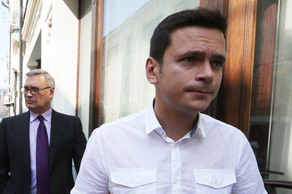 «Парнас» трещит по швам «Парнас» трещит по швам