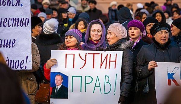 Запад угрожает россиянам за поддержку Путина Запад угрожает россиянам за поддержку Путина