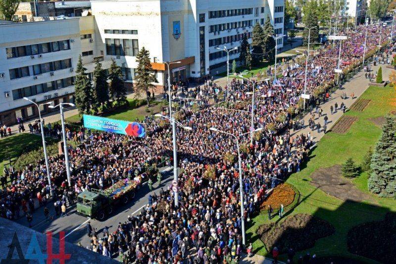 Последний удар Моторолы: в Киеве сдавленно визжат, что столица Донбасса - Москва! Последний удар Моторолы: в Киеве сдавленно визжат, что столица Донбасса - Москва!