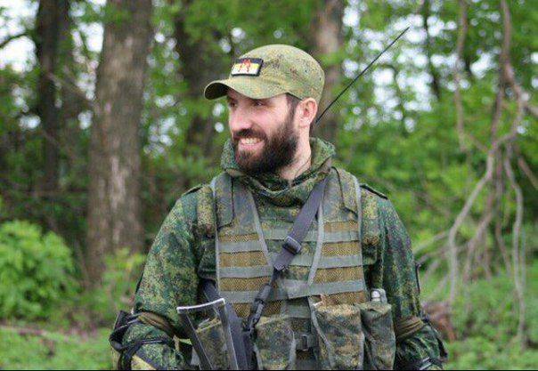 Боец "Гога", погибший с Моторолой Боец "Гога", погибший с Моторолой