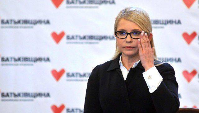Тимошенко обвинила семью Порошенко в рейдерстве Тимошенко обвинила семью Порошенко в рейдерстве