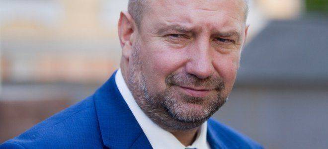 Бывший командир батальона "Айдар" задекларировал триллион гривен Бывший командир батальона "Айдар" задекларировал триллион гривен