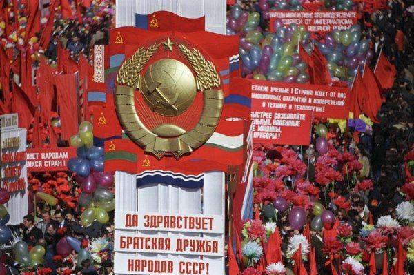 Украинцы все больше жалеют о распаде СССР Украинцы все больше жалеют о распаде СССР