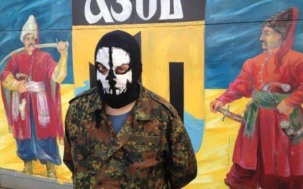 Штурмовики "Азова" рвутся во власть Штурмовики "Азова" рвутся во власть